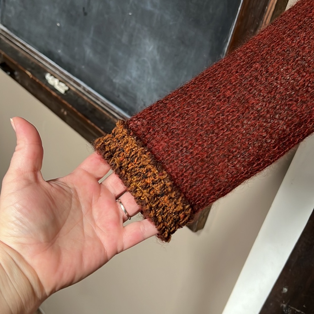 Chanel long sleeve sweater - Picture 3 of 6